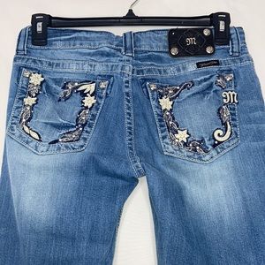 Miss Me Light Denim Boyfriend Capri size 28